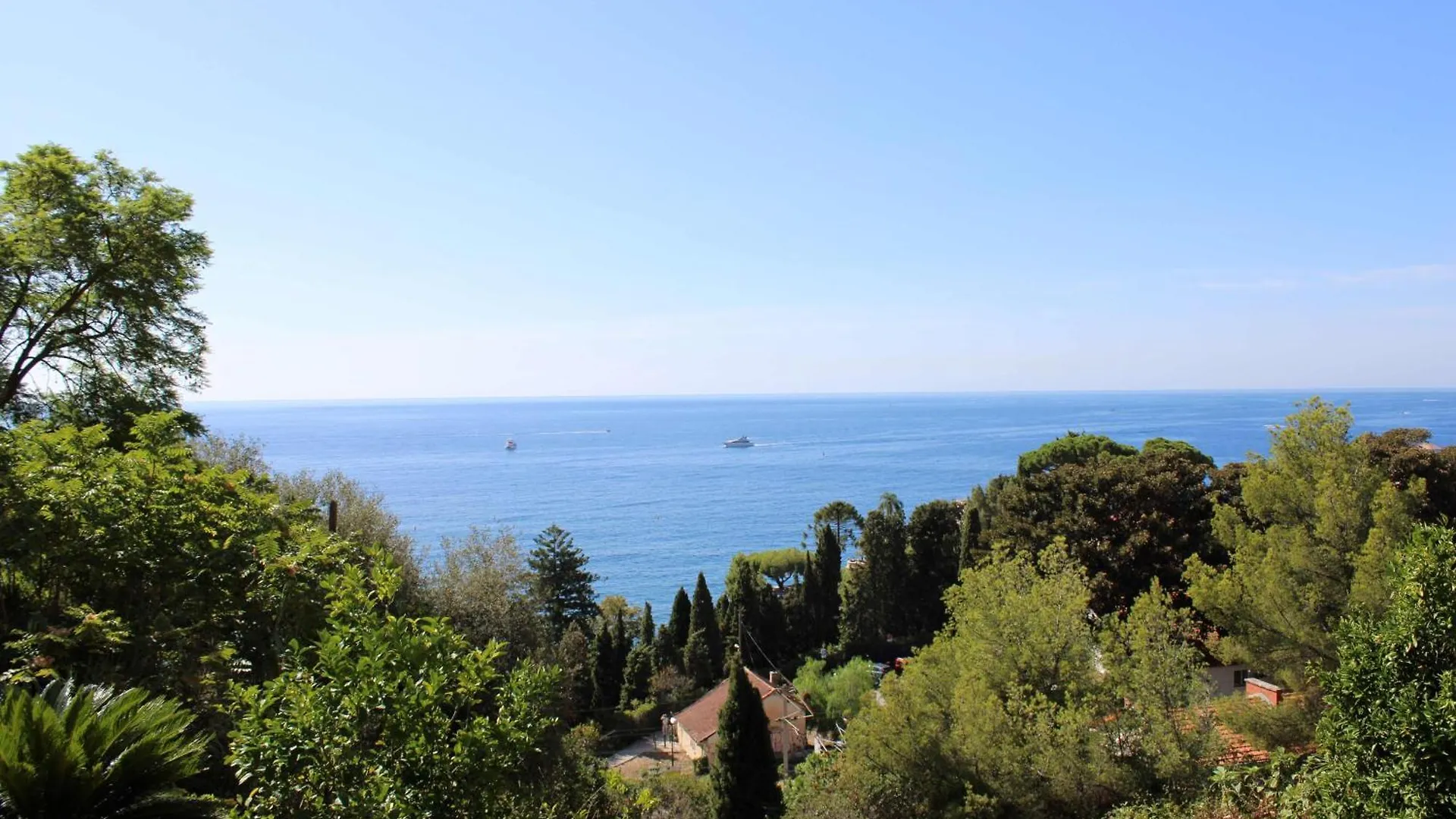 Holiday home Maison Avec Splendide Vue Mer Et Monaco 5 Minutes Des Plages Roquebrune-Cap-Martin